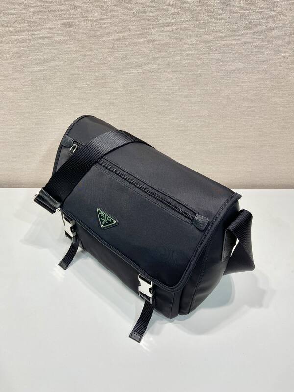 Prada Nylon black 28x22x12cm messenger bag — AAA Quality Replica