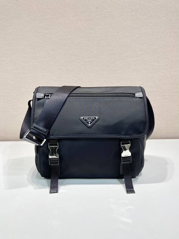 Prada Nylon black 28x22x12cm messenger bag — AAA Quality Replica