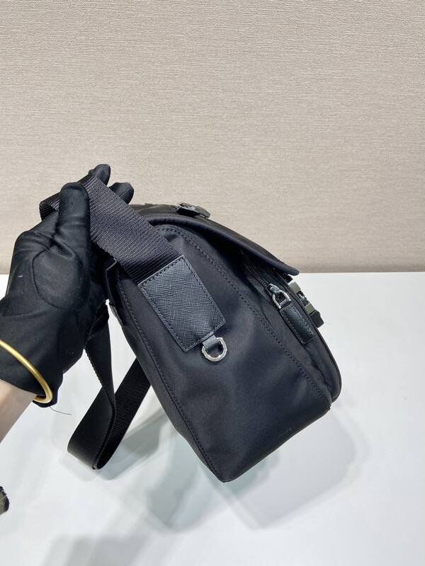 Prada Nylon black 28x22x12cm messenger bag — AAA Quality Replica