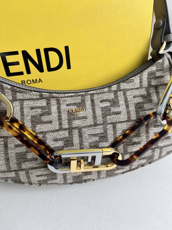 Fendi shoulder bag — Premium Replica