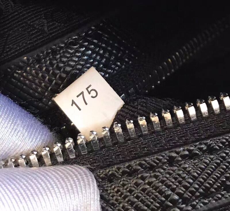 Prada Black shoulder bag — 1:1 Replica