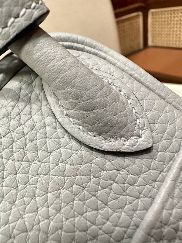 Hermes Lindy 26 Blue Pale crossbody — Premium Replica