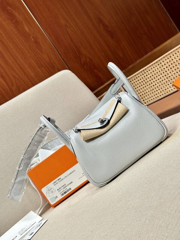 Hermes Lindy 26 Blue Pale crossbody — Premium Replica