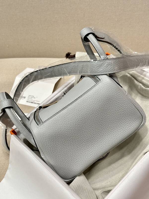 Hermes Lindy 26 Blue Pale crossbody — Premium Replica