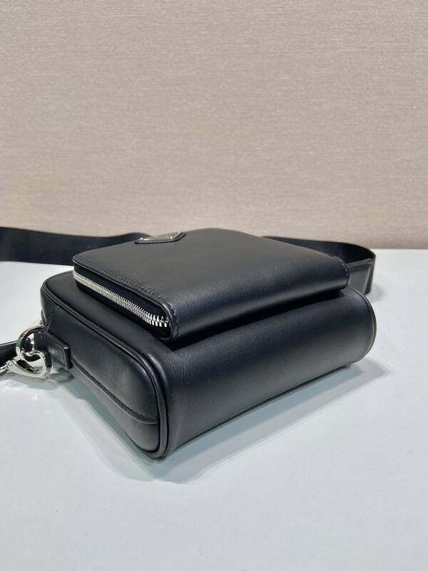 Prada Black 25x18x10cm shoulder bag — 1:1 Replica