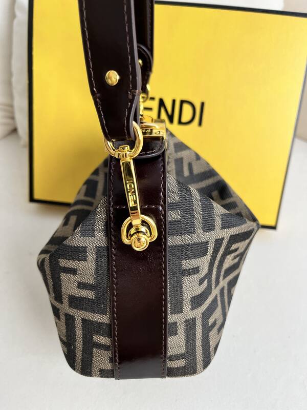 Fendi shoulder bag — AAA Quality Replica
