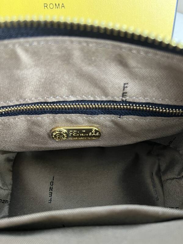 Fendi shoulder bag — AAA Quality Replica