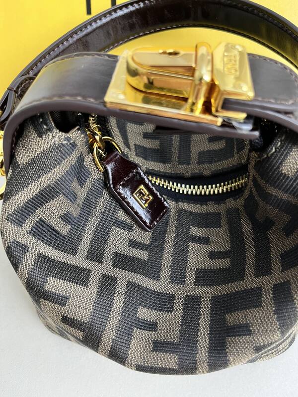 Fendi shoulder bag — AAA Quality Replica