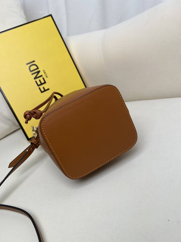 Fendi shoulder bag — 1:1 Replica
