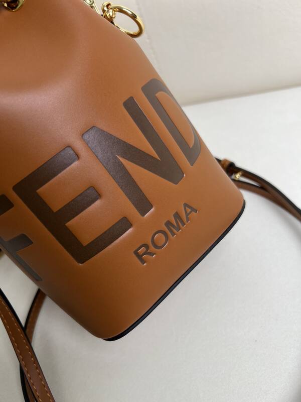 Fendi shoulder bag — 1:1 Replica