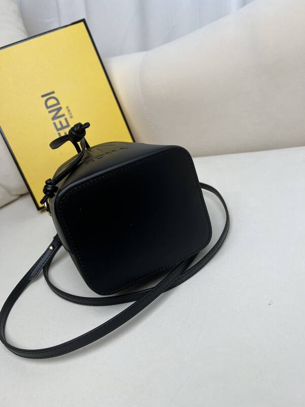 Fendi shoulder bag — 1:1 Replica