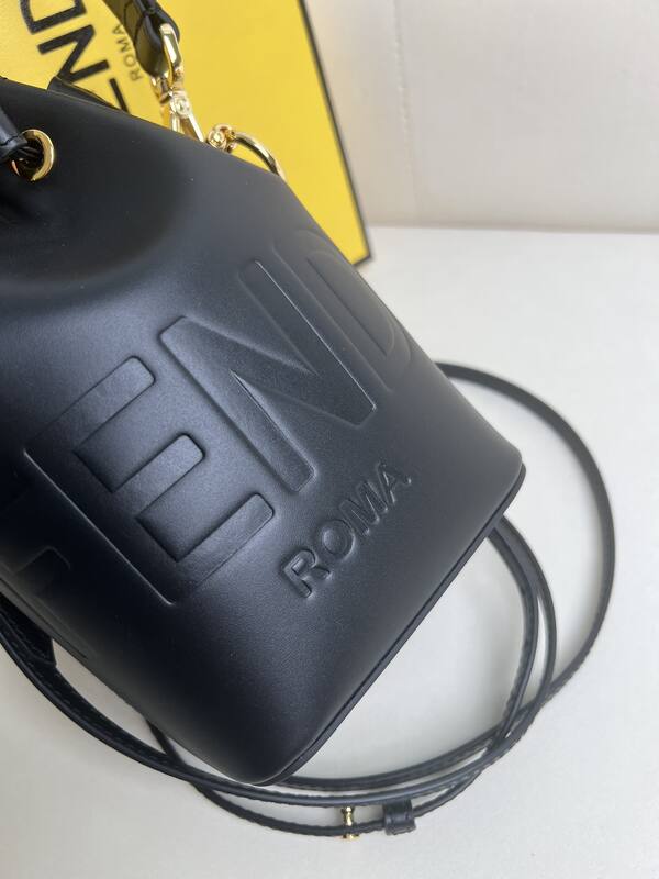 Fendi shoulder bag — 1:1 Replica