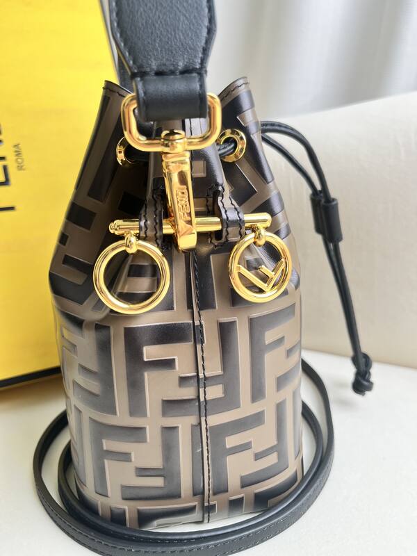 Fendi shoulder bag — Top Quality Replica