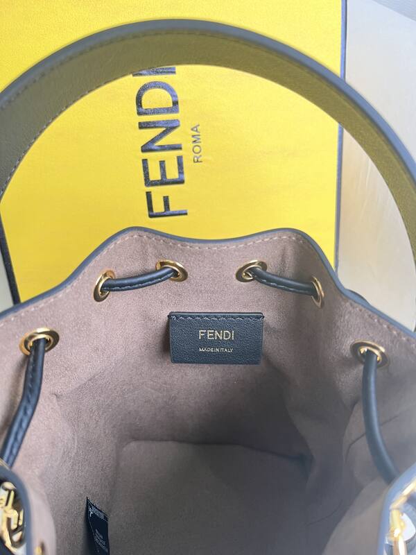 Fendi shoulder bag — Top Quality Replica