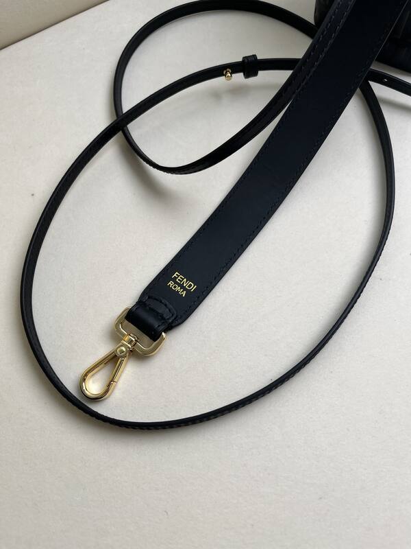 Fendi shoulder bag — Premium Replica