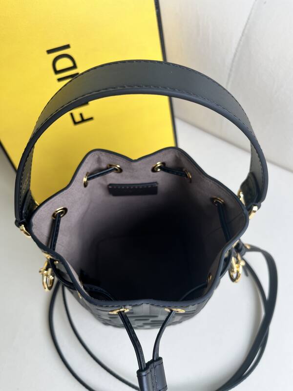 Fendi shoulder bag — Premium Replica
