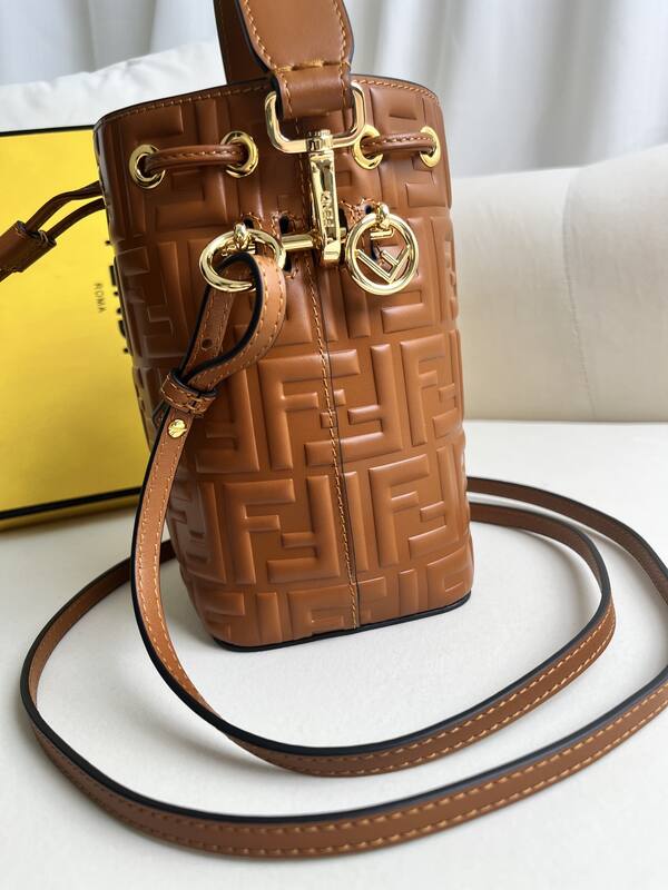 Fendi shoulder bag — 1:1 Replica