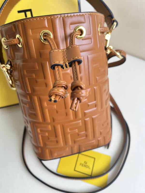 Fendi shoulder bag — 1:1 Replica