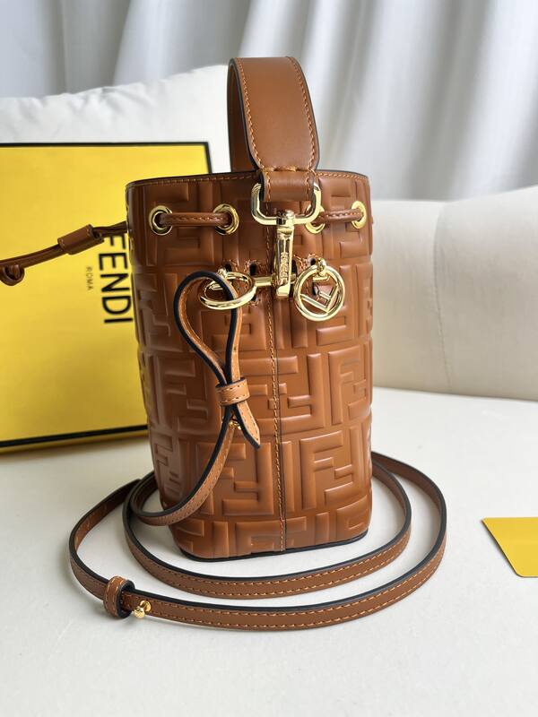 Fendi shoulder bag — 1:1 Replica