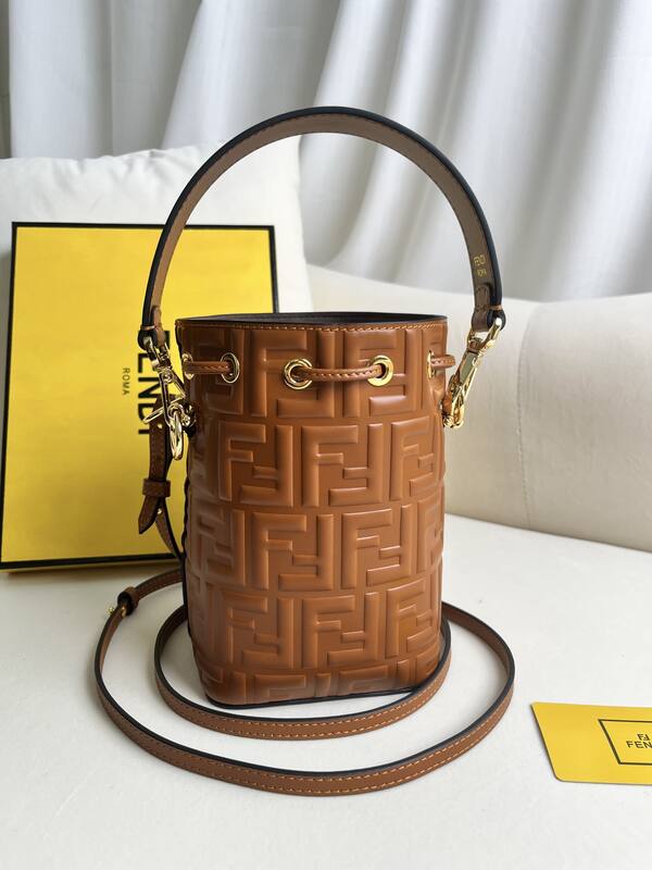 Fendi shoulder bag — 1:1 Replica