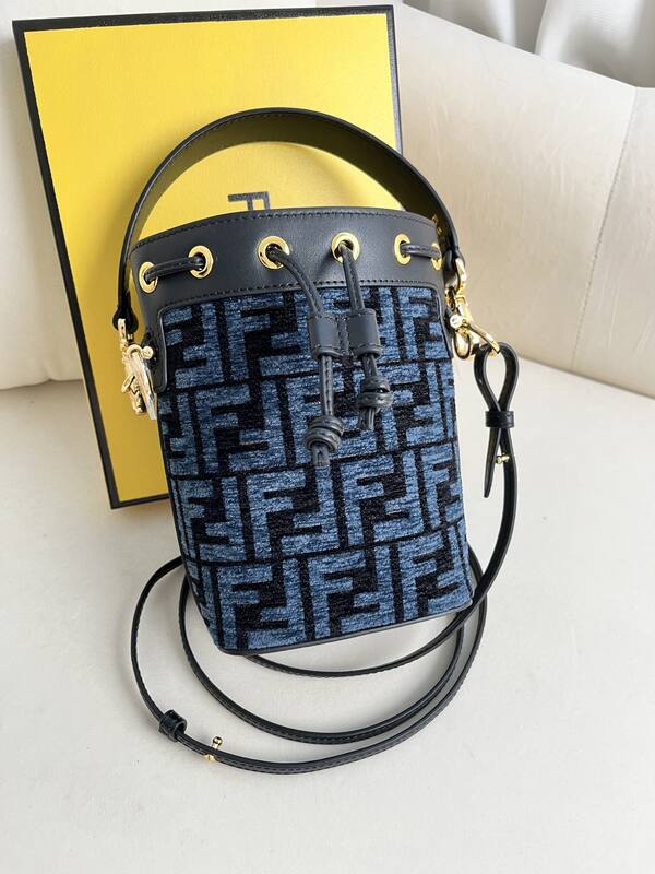 Fendi shoulder bag — 1:1 Replica