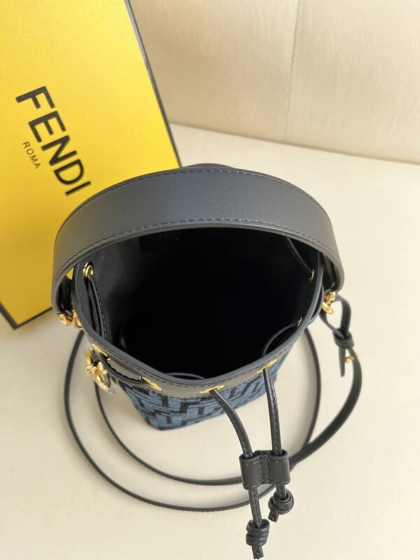 Fendi shoulder bag — 1:1 Replica
