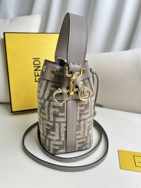 Fendi shoulder bag — AAA Quality Replica