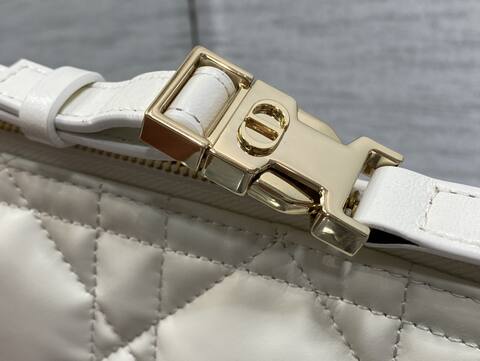 Dior White everyday 1 1 Replica
