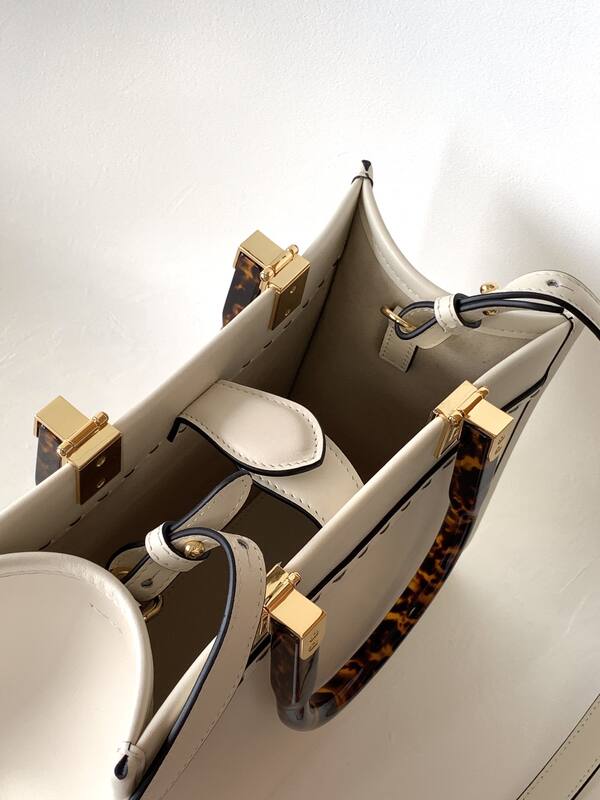 Fendi White 25x18x10cm shoulder bag — Top Quality Replica