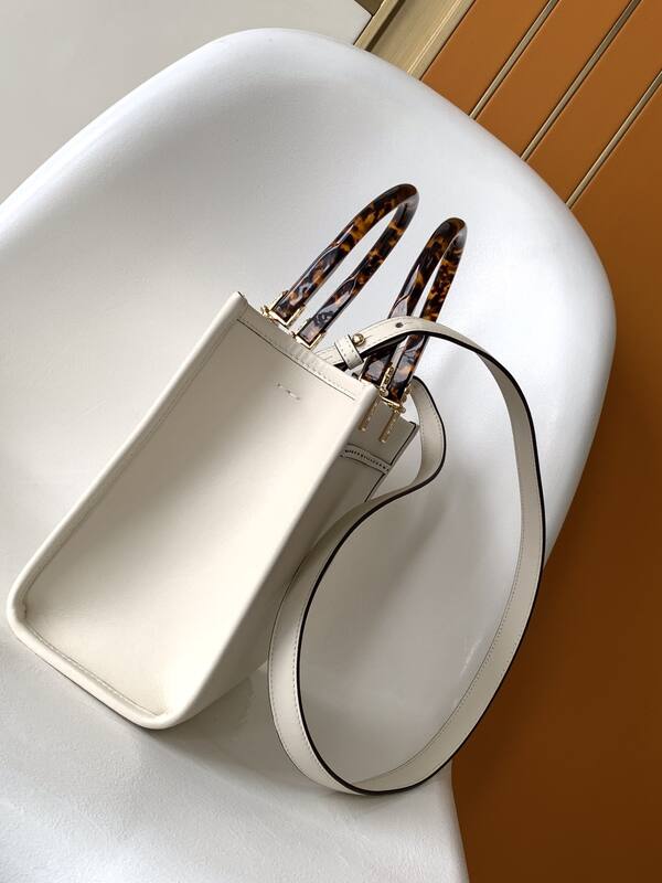 Fendi White 25x18x10cm shoulder bag — Top Quality Replica