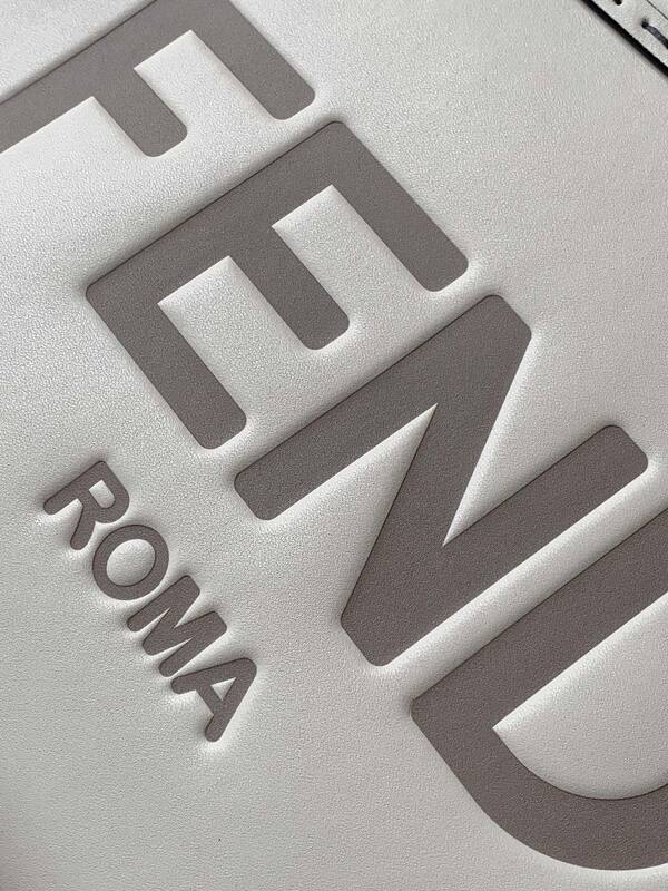 Fendi White 25x18x10cm shoulder bag — Top Quality Replica
