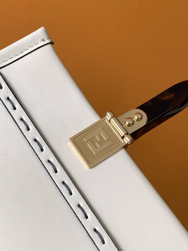 Fendi White 25x18x10cm shoulder bag — Top Quality Replica