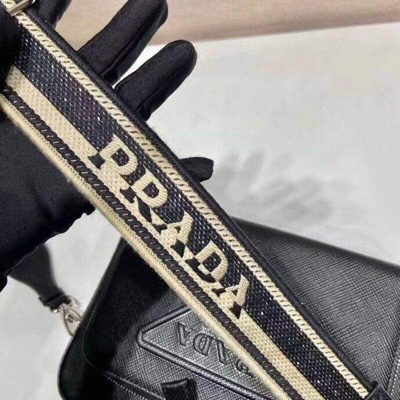 Prada Red shoulder bag — 1:1 Replica