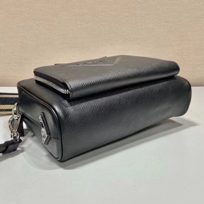 Prada Red shoulder bag — 1:1 Replica