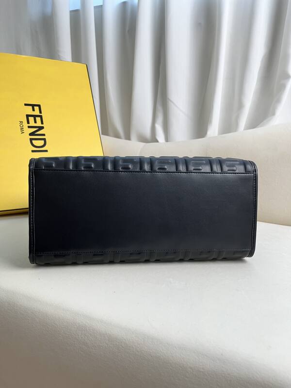 Fendi shoulder bag — 1:1 Replica