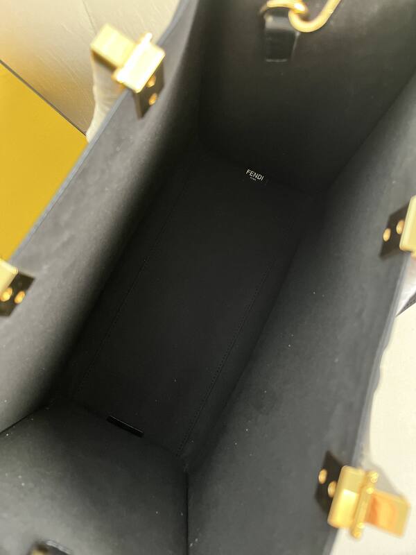 Fendi shoulder bag — 1:1 Replica