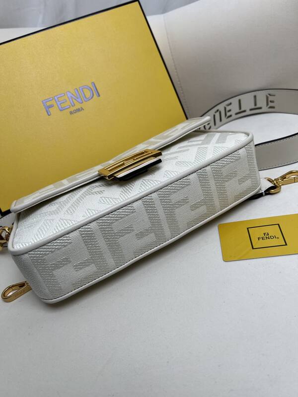 Fendi shoulder bag — 1:1 Replica