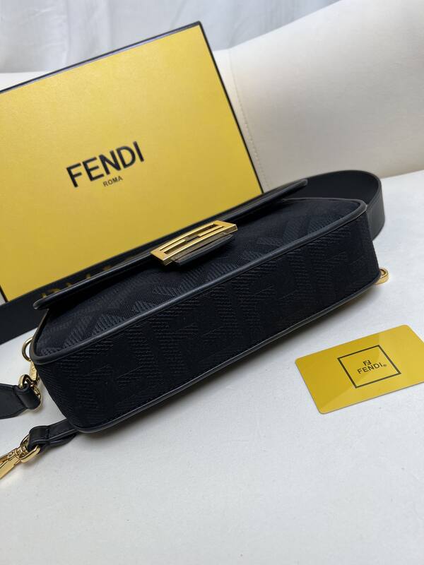 Fendi shoulder bag — Premium Replica