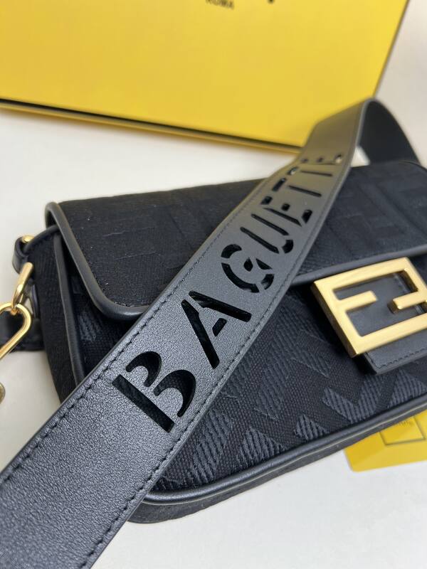 Fendi shoulder bag — Premium Replica