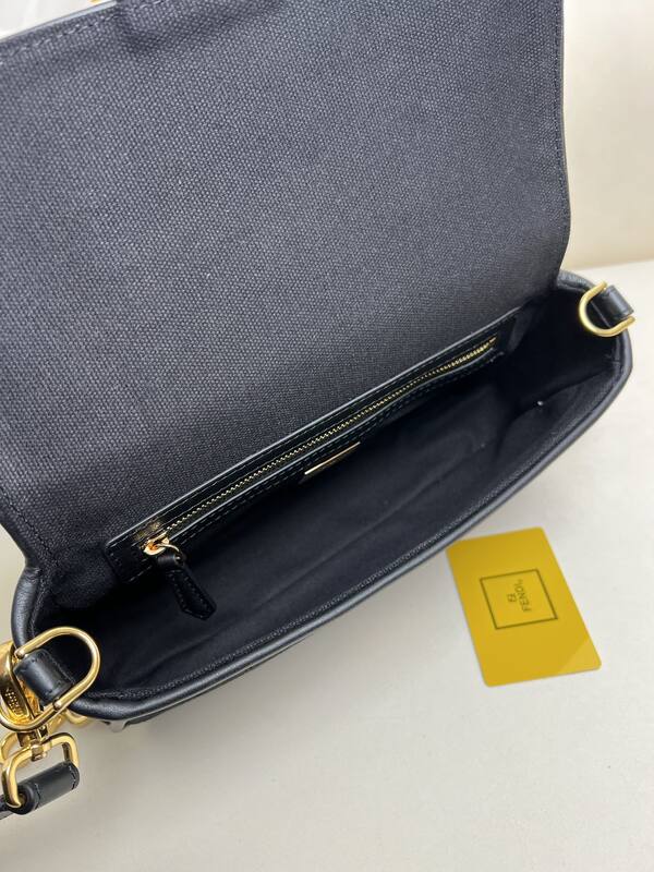 Fendi shoulder bag — Premium Replica