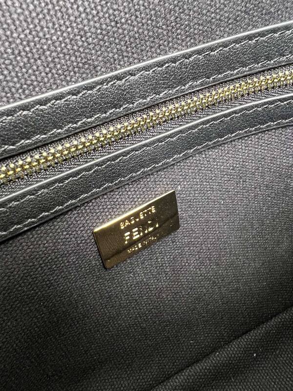 Fendi shoulder bag — Premium Replica