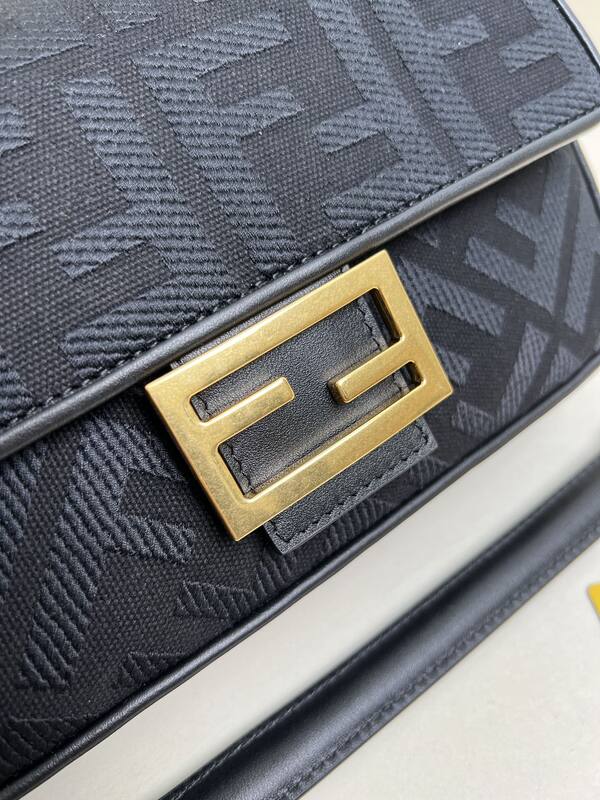 Fendi shoulder bag — Premium Replica