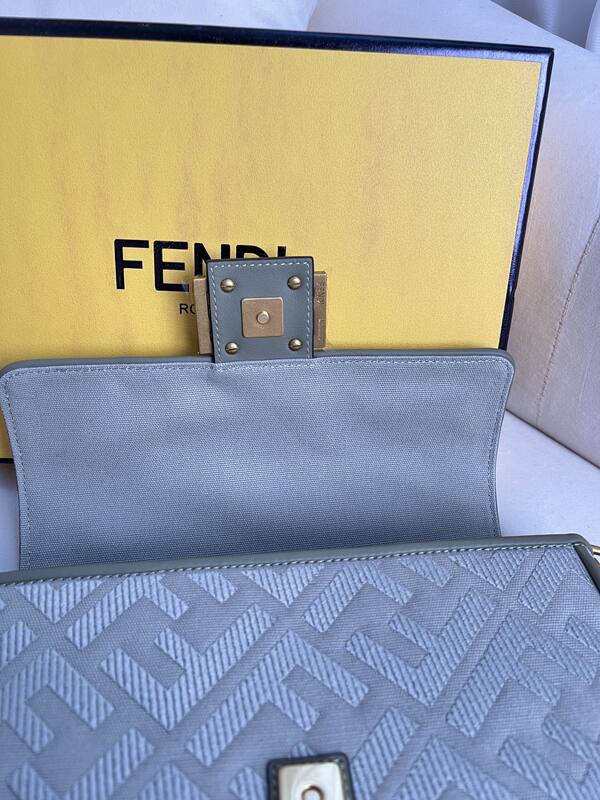Fendi shoulder bag — AAA Quality Replica