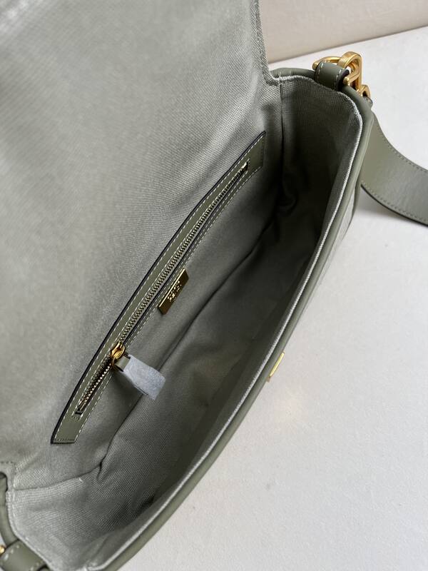 Fendi shoulder bag — AAA Quality Replica
