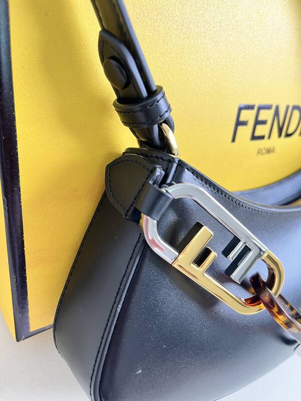 Fendi shoulder bag — Premium Replica