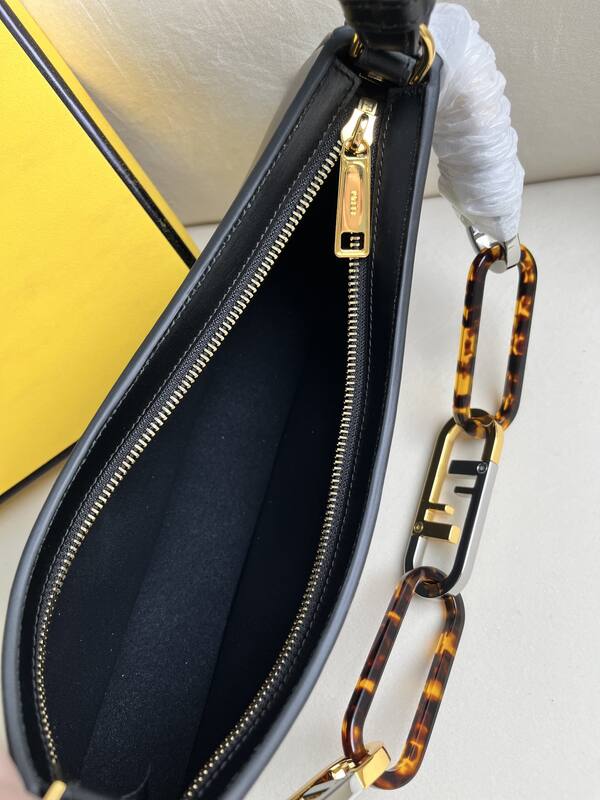 Fendi shoulder bag — Premium Replica