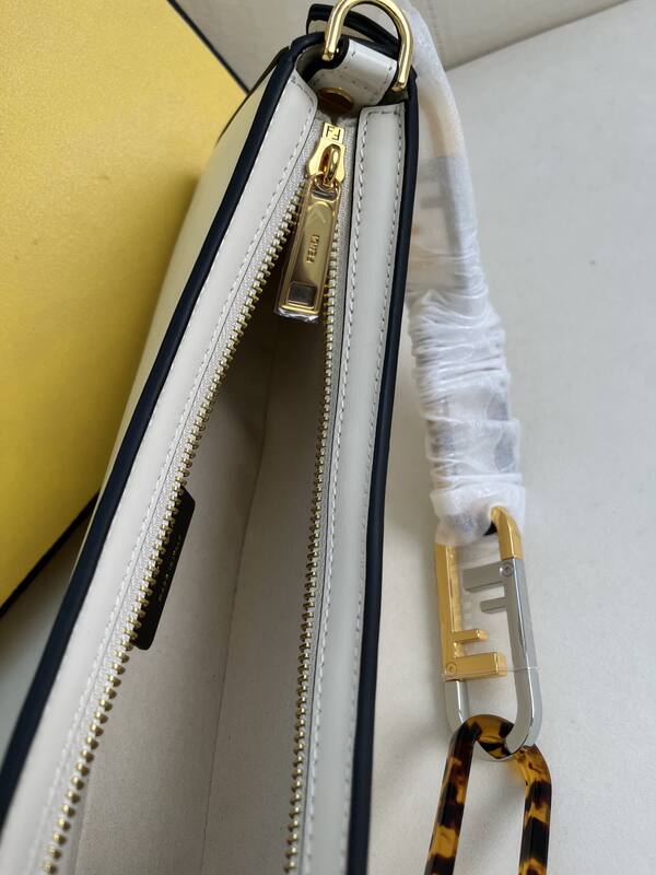 Fendi shoulder bag — 1:1 Replica