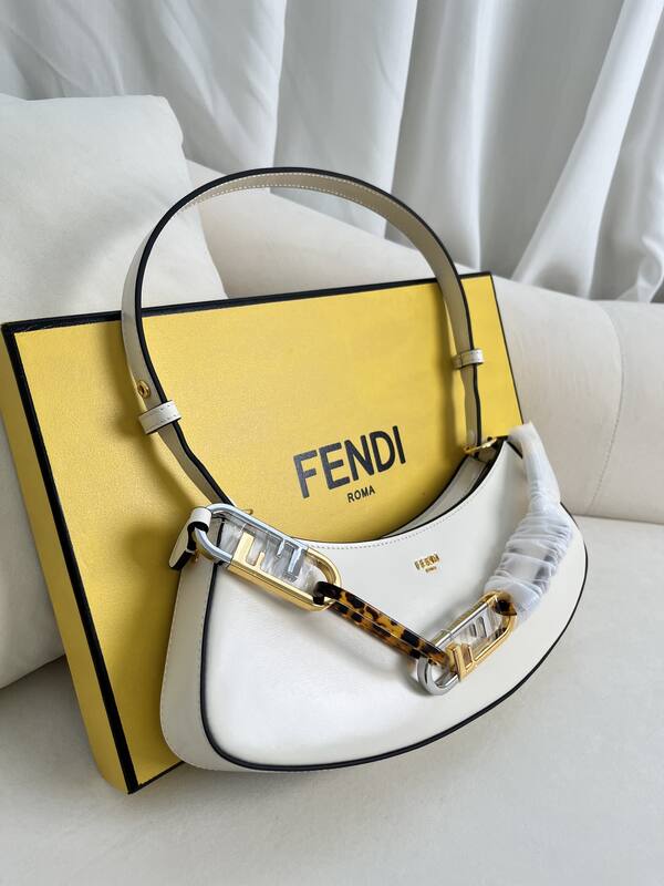 Fendi shoulder bag — 1:1 Replica