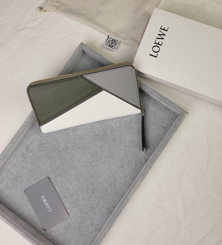 Loewe White shoulder bag — Top Quality Replica