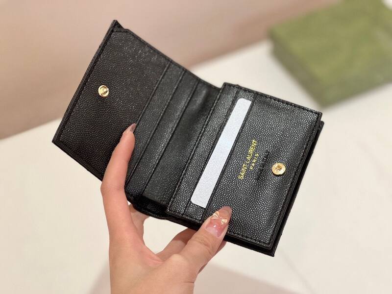 Yves Saint Laurent Black evening — AAA Quality Replica